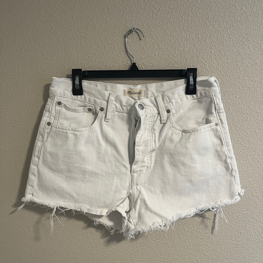 Madewell relaxed denim shorts in tile white size 28